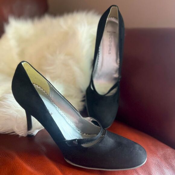 BCBGirls Shoes - BCBGIRLS Black Velvet Shoes w/ Strap Casual Cute Vintage Pump Mary Jane Heels
